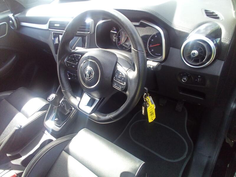 MG ZS