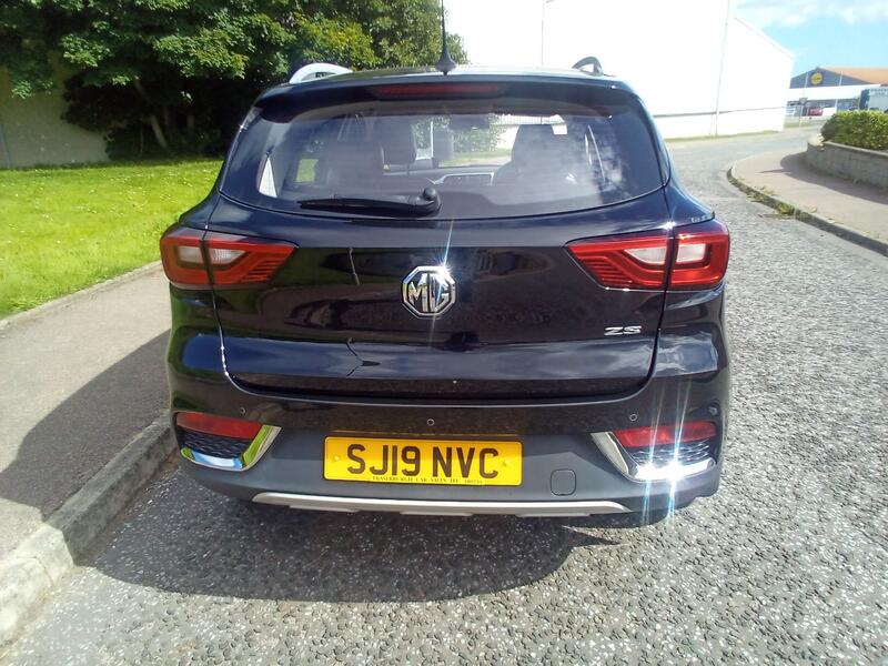 MG ZS