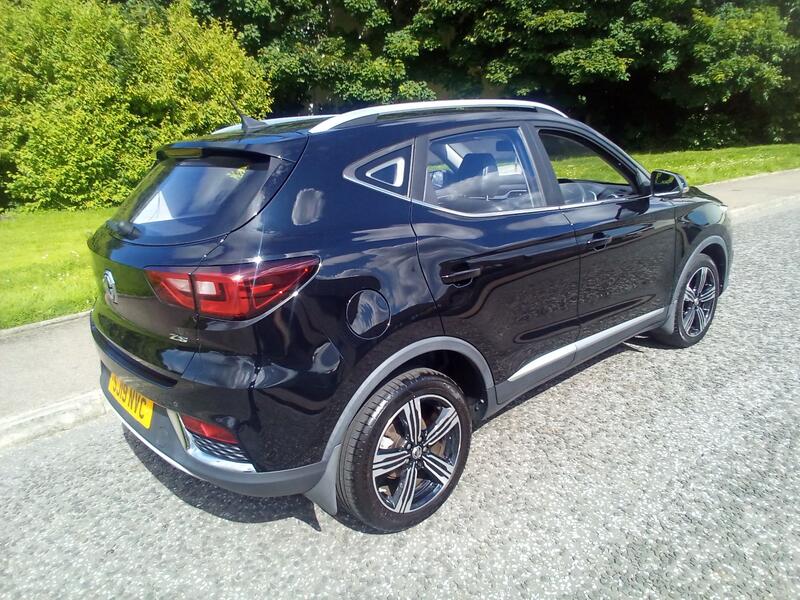 MG ZS