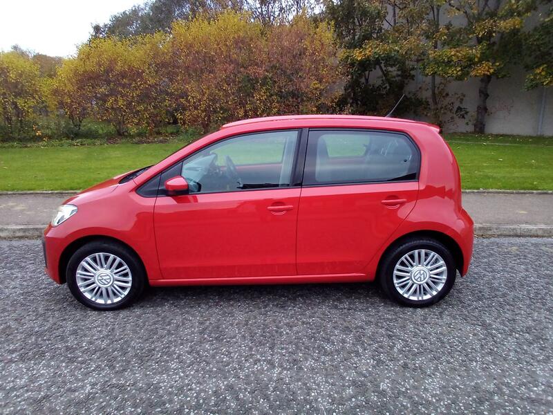 VOLKSWAGEN UP