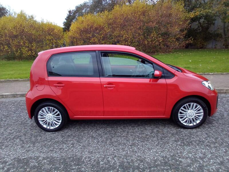 VOLKSWAGEN UP