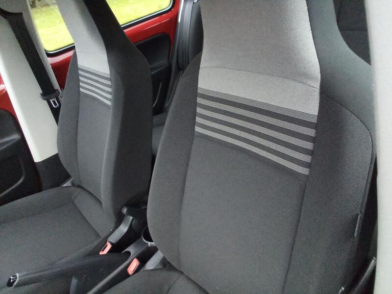 VOLKSWAGEN UP