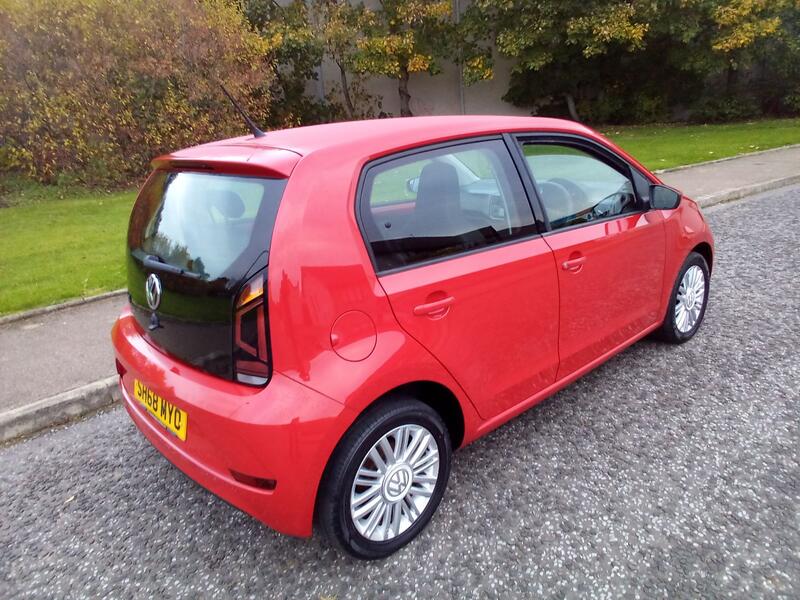 VOLKSWAGEN UP