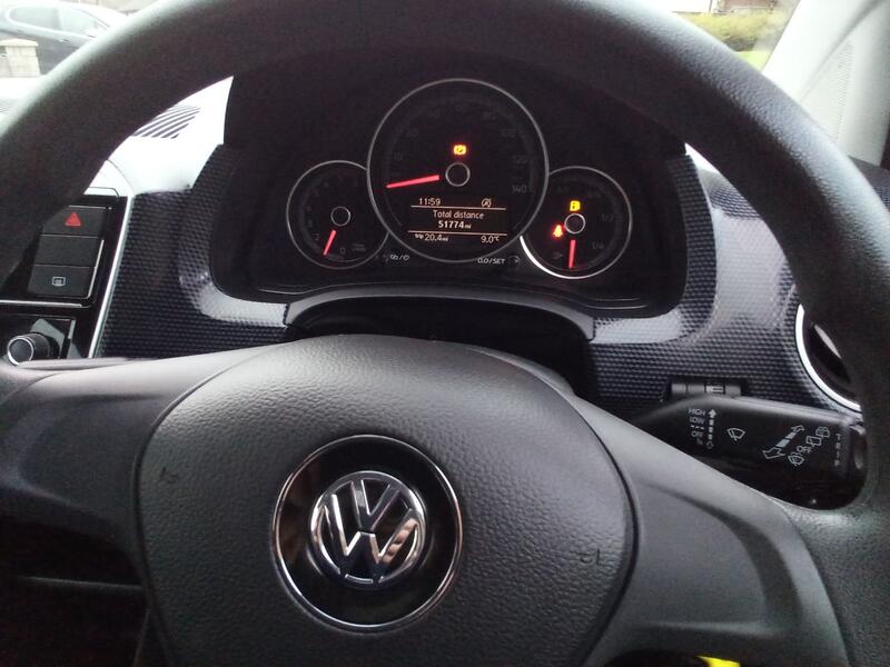 VOLKSWAGEN UP