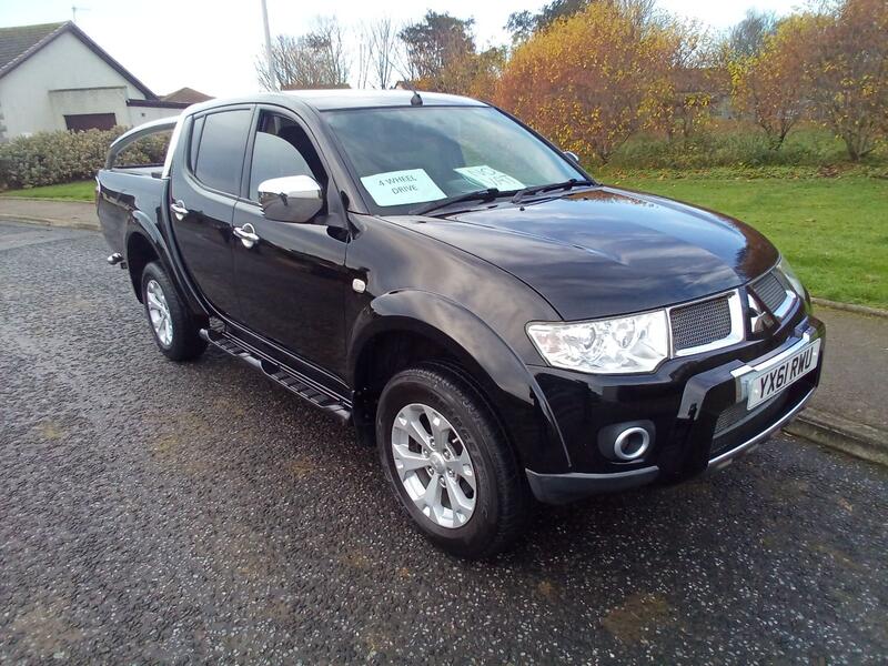 MITSUBISHI L200