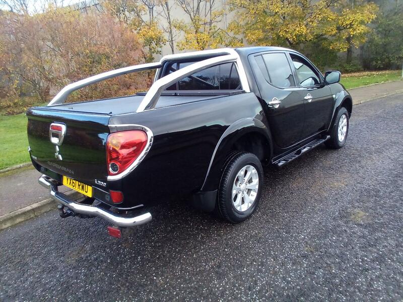 MITSUBISHI L200