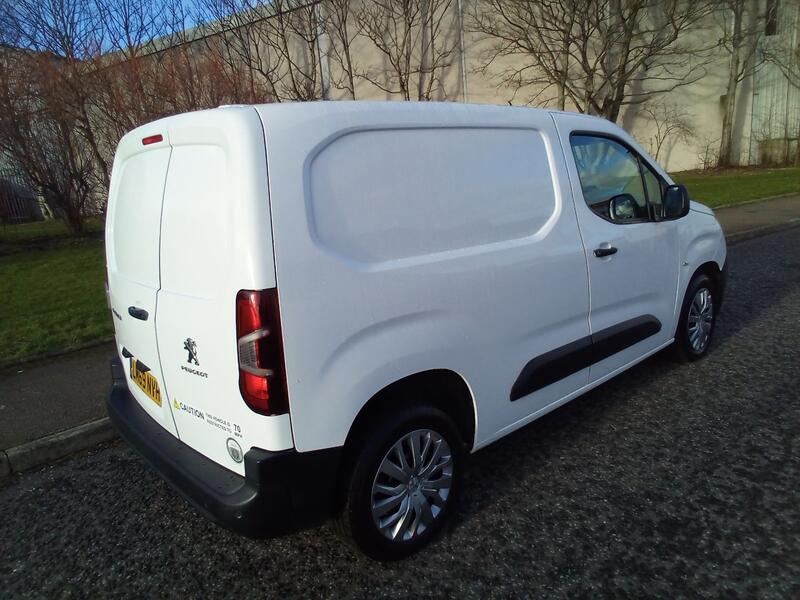 PEUGEOT PARTNER