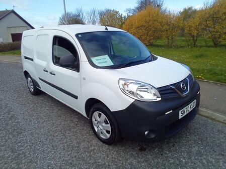NISSAN NV250